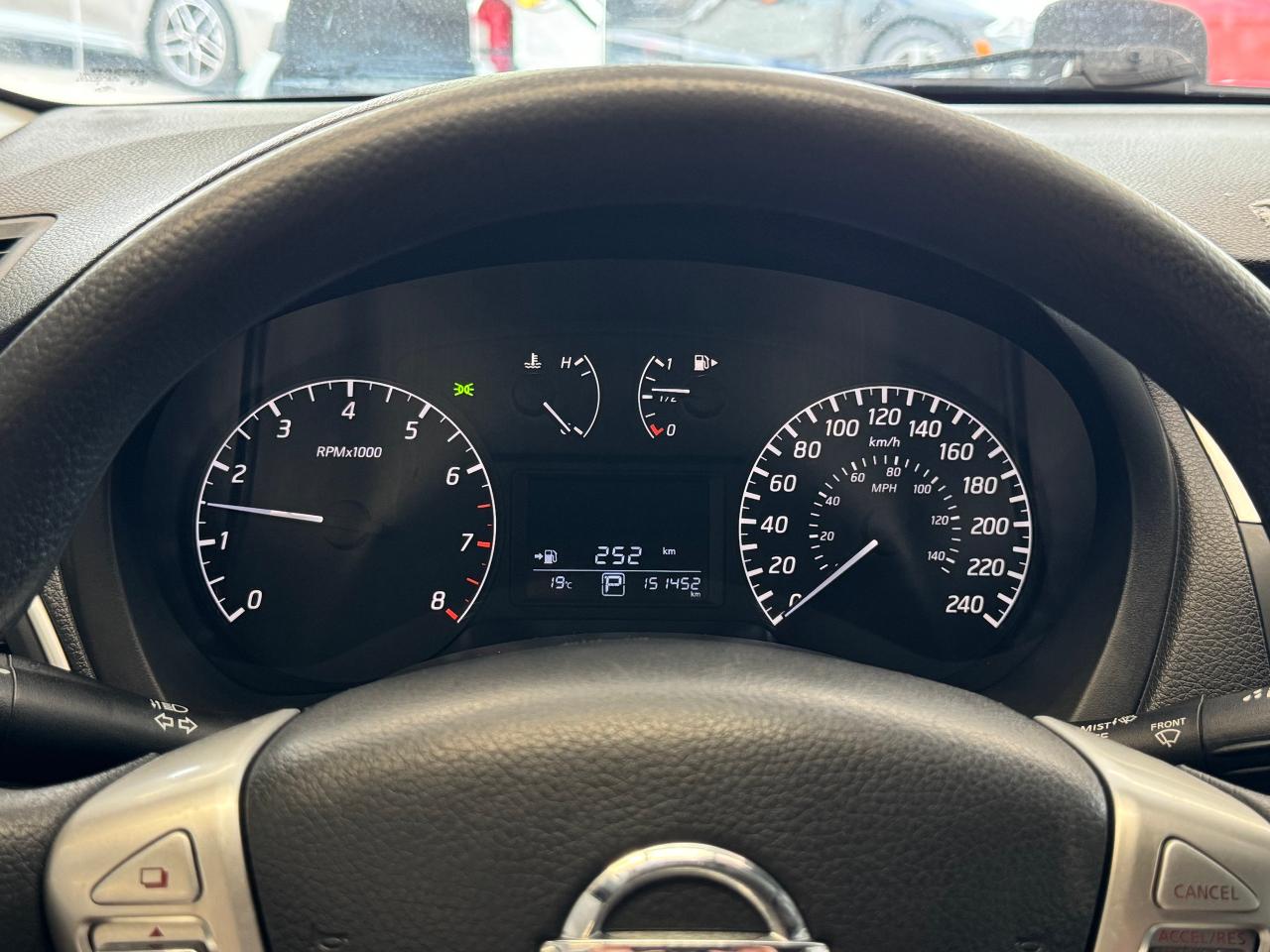 2016 Nissan Sentra S+New Tires+Brakes+A/C+Tinted+CLEAN CARFAX - Photo #16