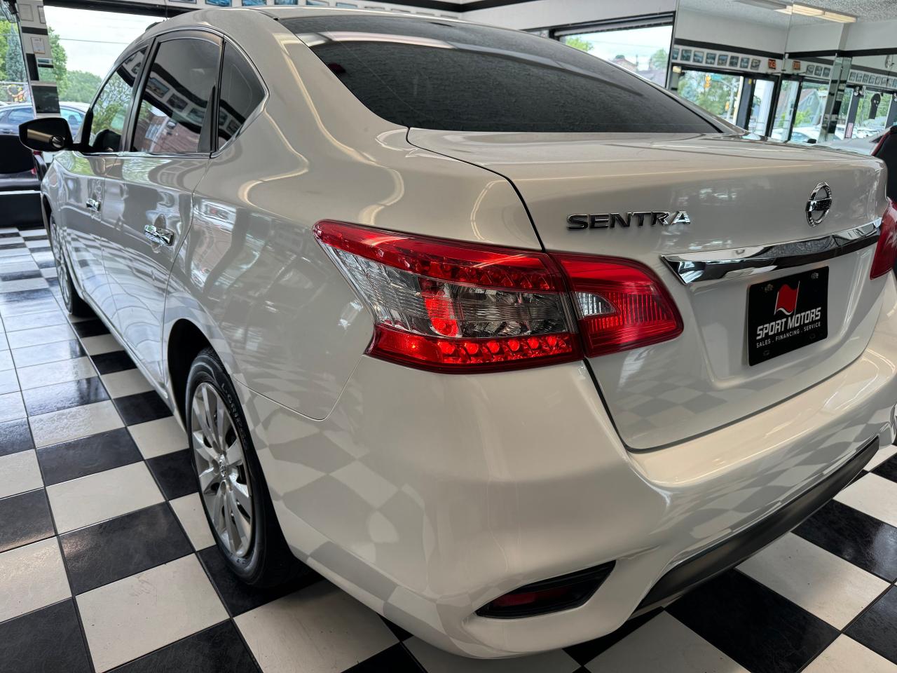 2016 Nissan Sentra S+New Tires+Brakes+A/C+Tinted+CLEAN CARFAX Photo37
