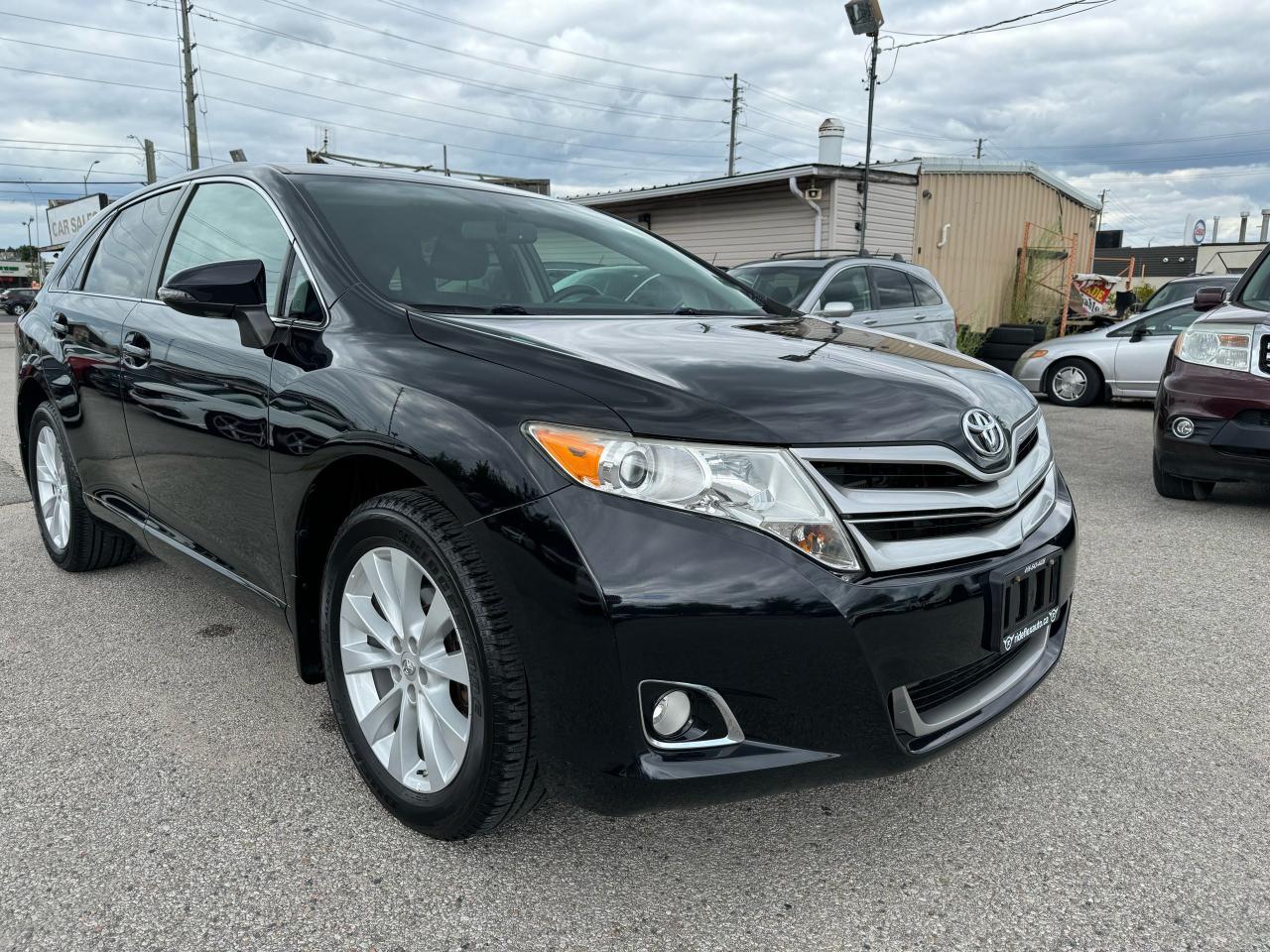2015 Toyota Venza LE Photo2