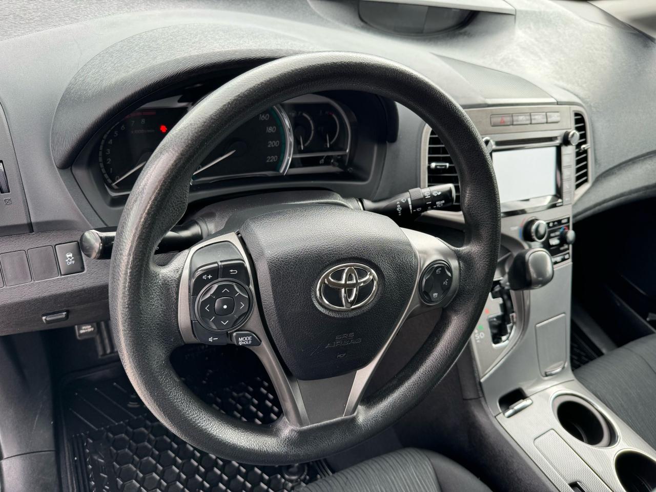 2015 Toyota Venza LE - Photo #9