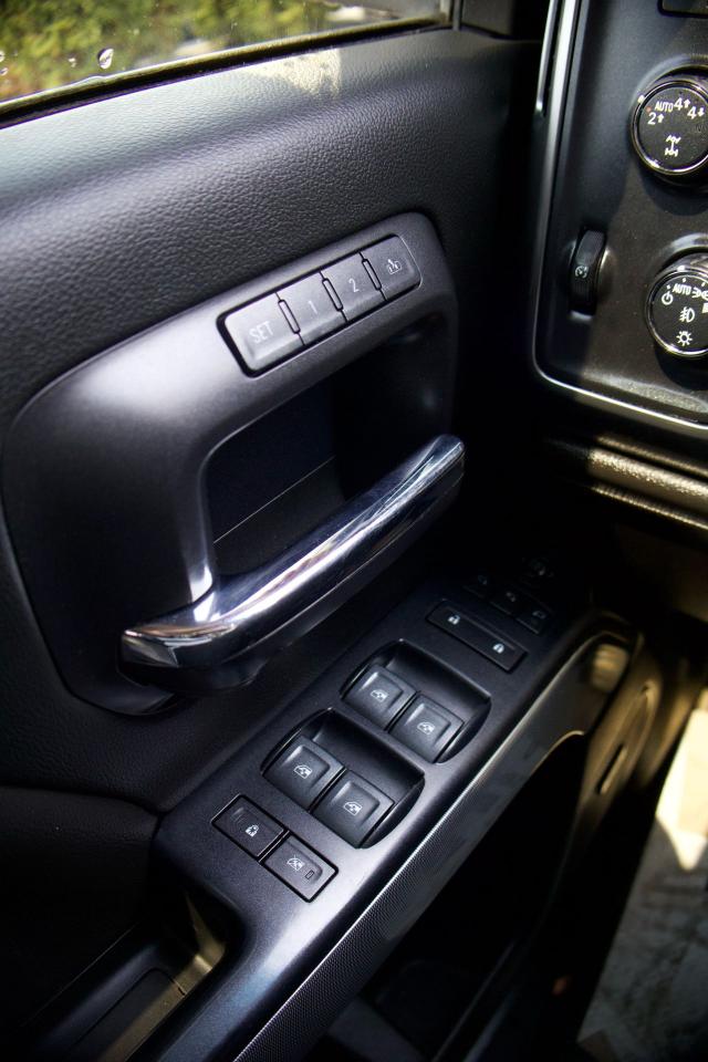 2018 Chevrolet Silverado 1500 LTZ - Photo #11