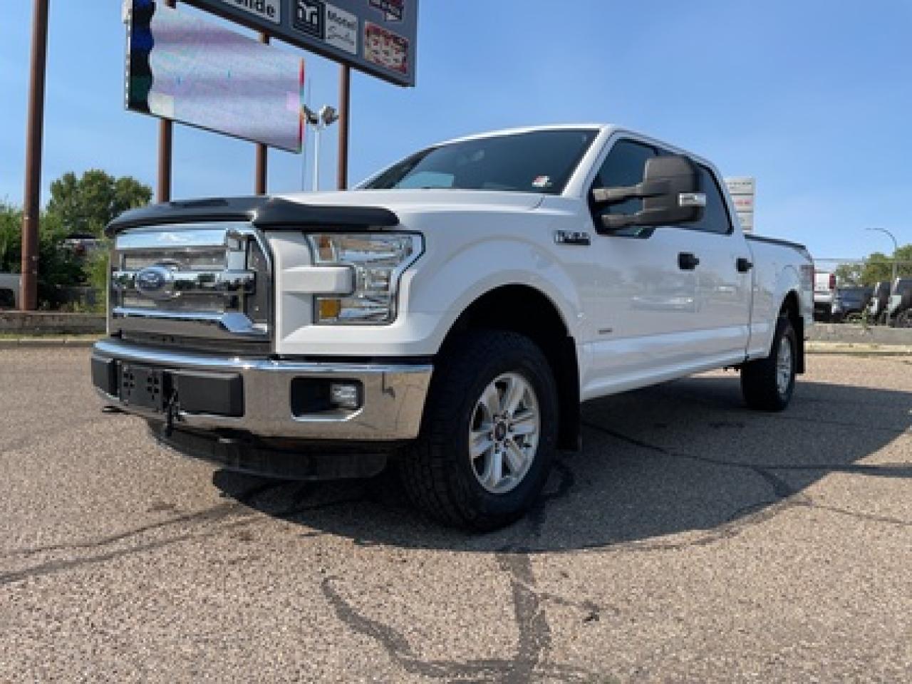 Used 2016 Ford F-150 4WD SuperCrew XLT, LOWM KM, VERY CLEAN! #229 for sale in Medicine Hat, AB