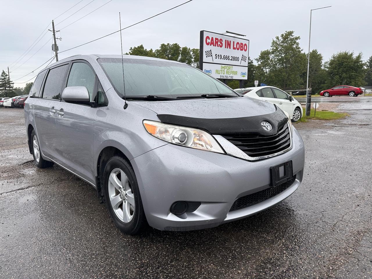 Used 2012 Toyota Sienna LE 8-Pass FWD for sale in Komoka, ON