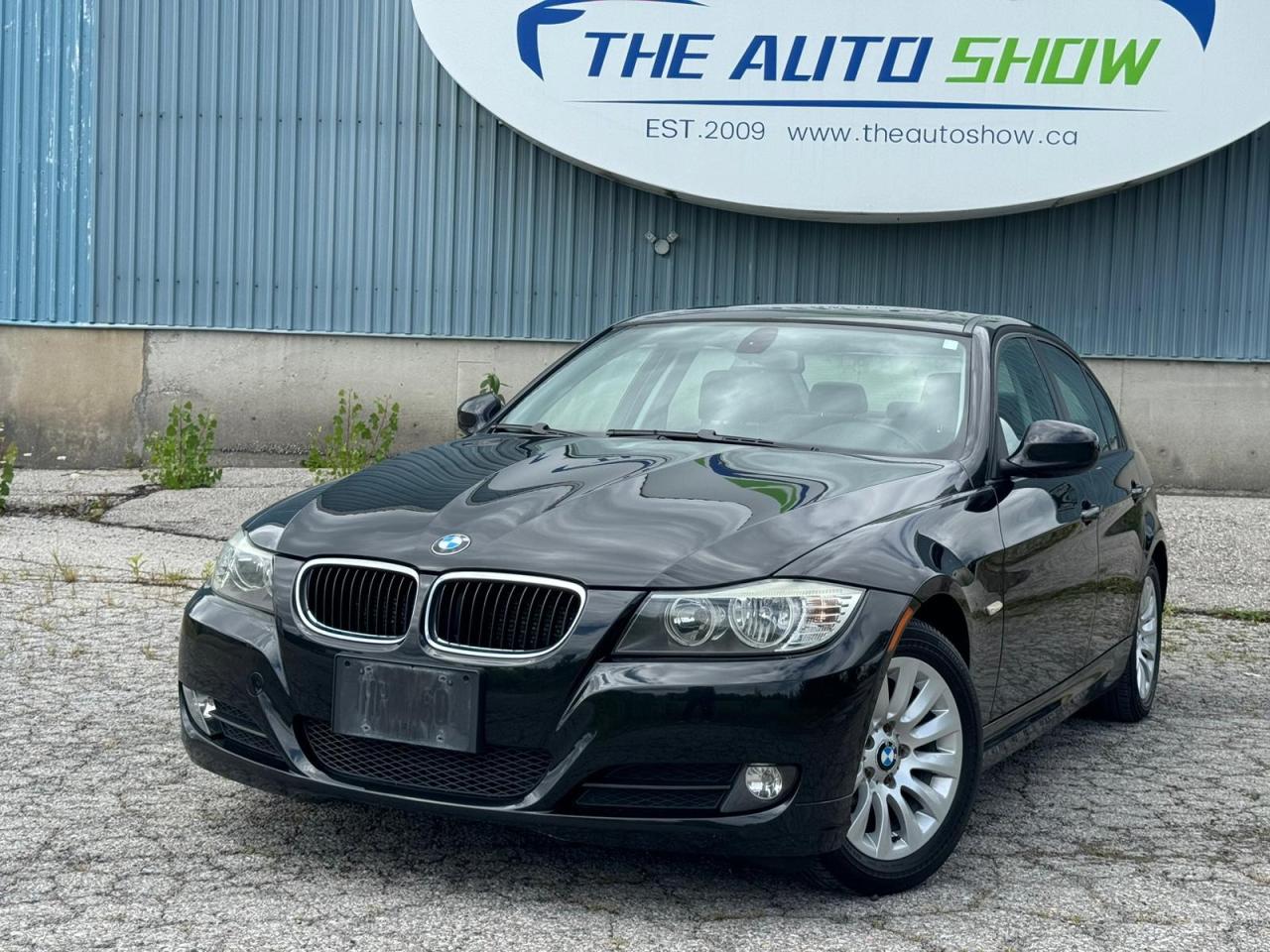 Used 2009 BMW 3 Series 323I RWD / LEATHER / SUNROOF / ALLOYS for sale in Trenton, ON