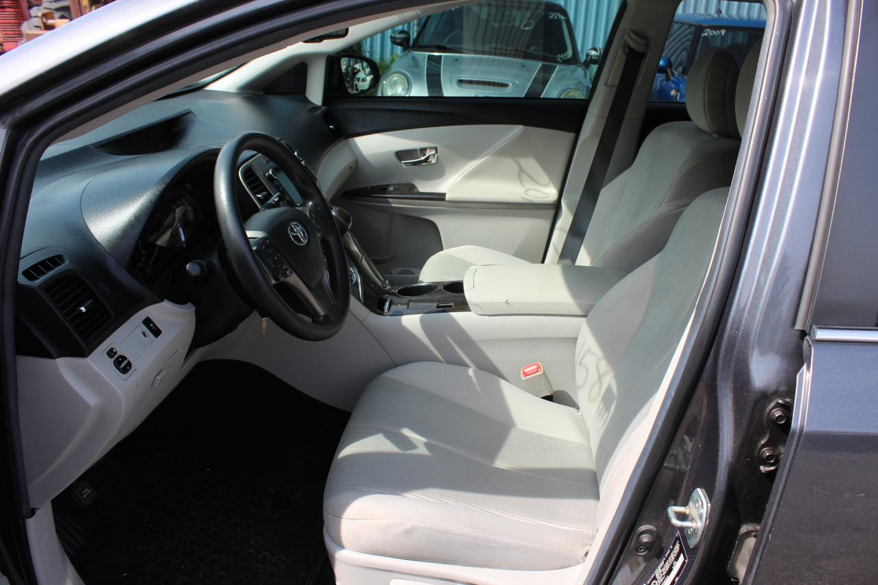 2013 Toyota Venza  Photo3