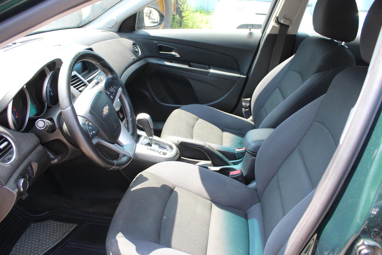 2014 Chevrolet Cruze  Photo4