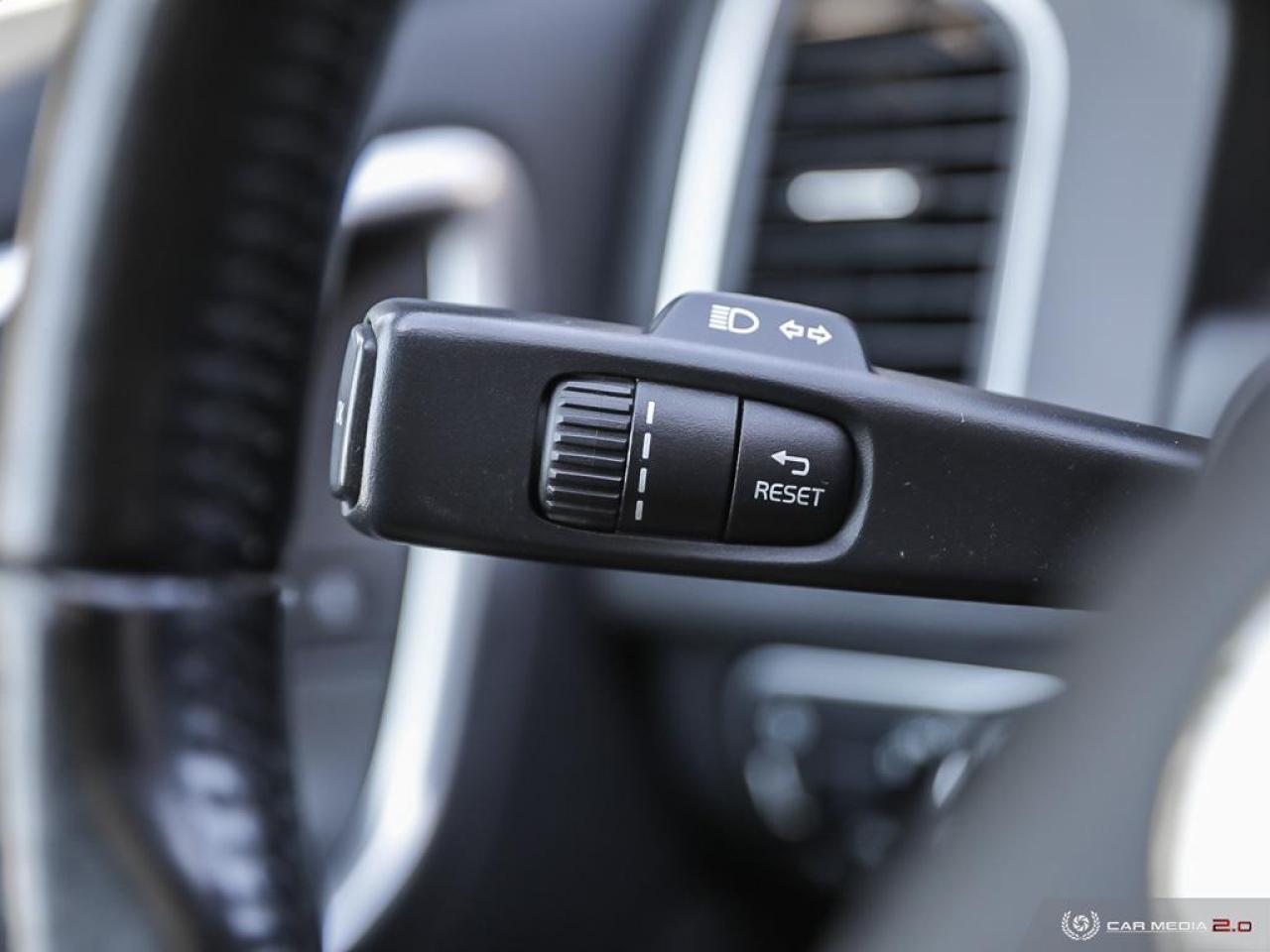 2015 Volvo XC60 T6 Premier AWD Photo