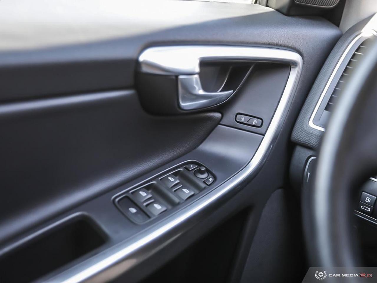 2015 Volvo XC60 T6 Premier AWD Photo