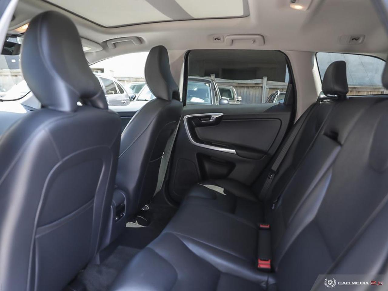 2015 Volvo XC60 T6 Premier AWD Photo