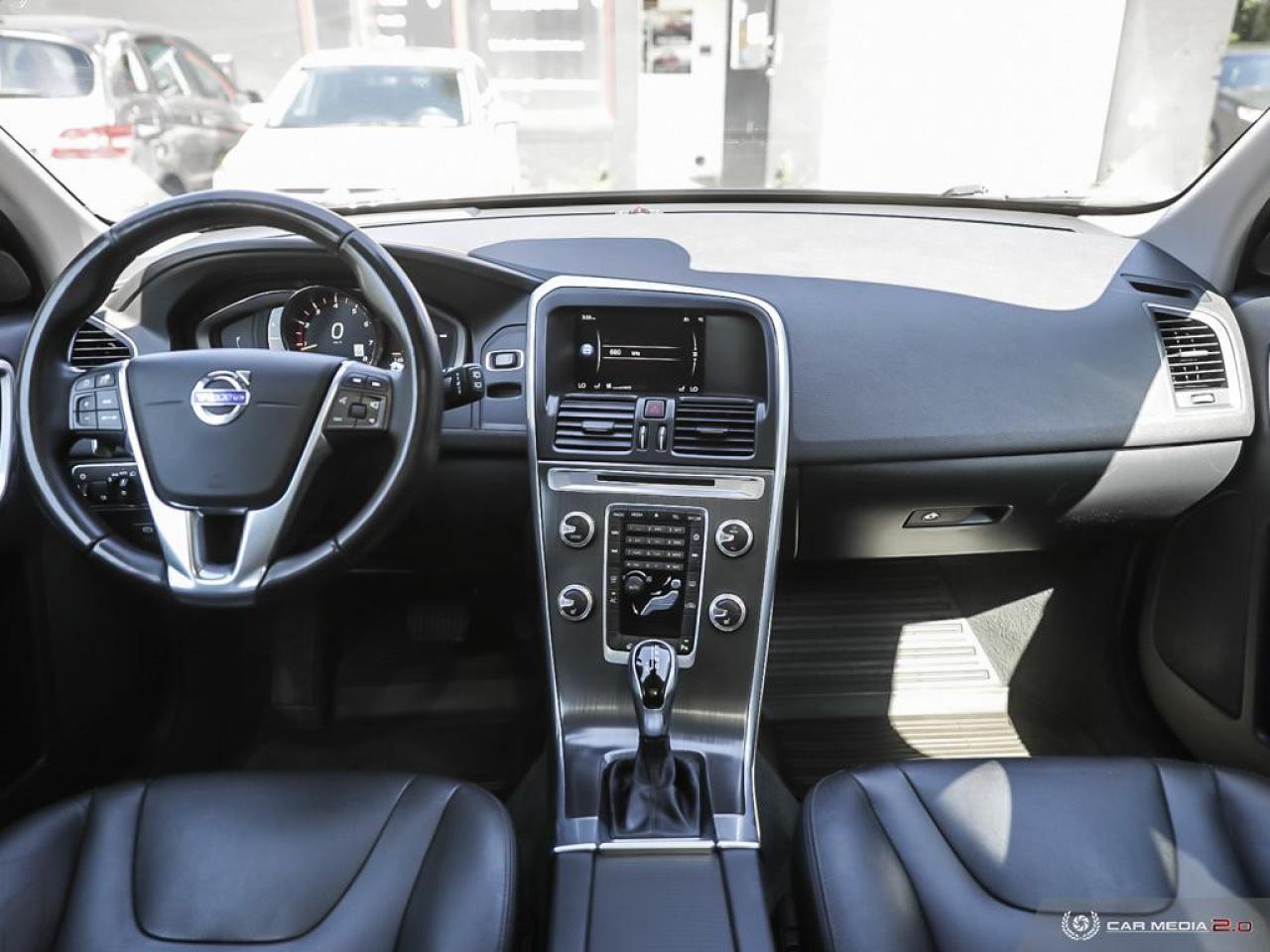 2015 Volvo XC60 T6 Premier AWD Photo