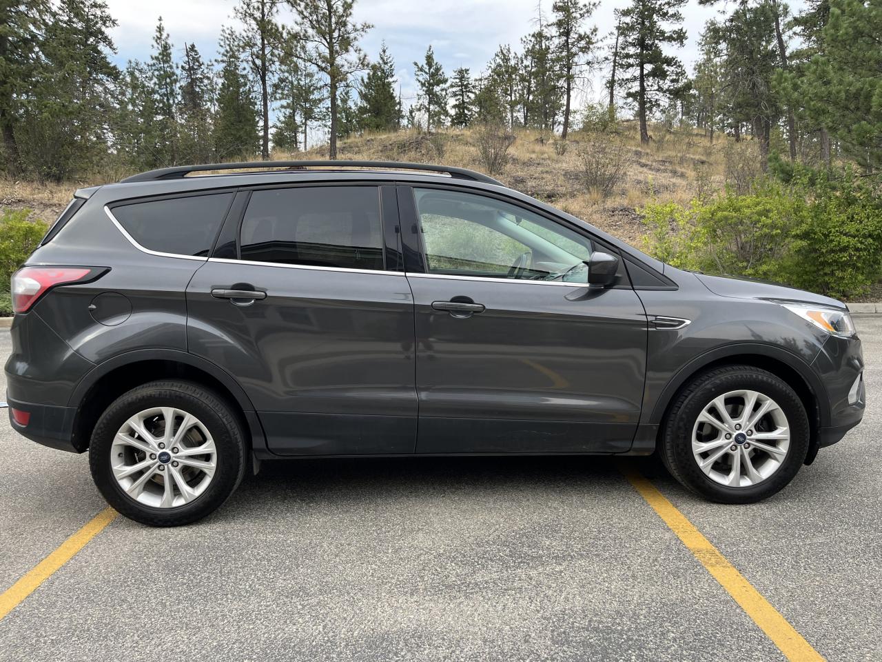 2018 Ford Escape SE FWD - Photo #7