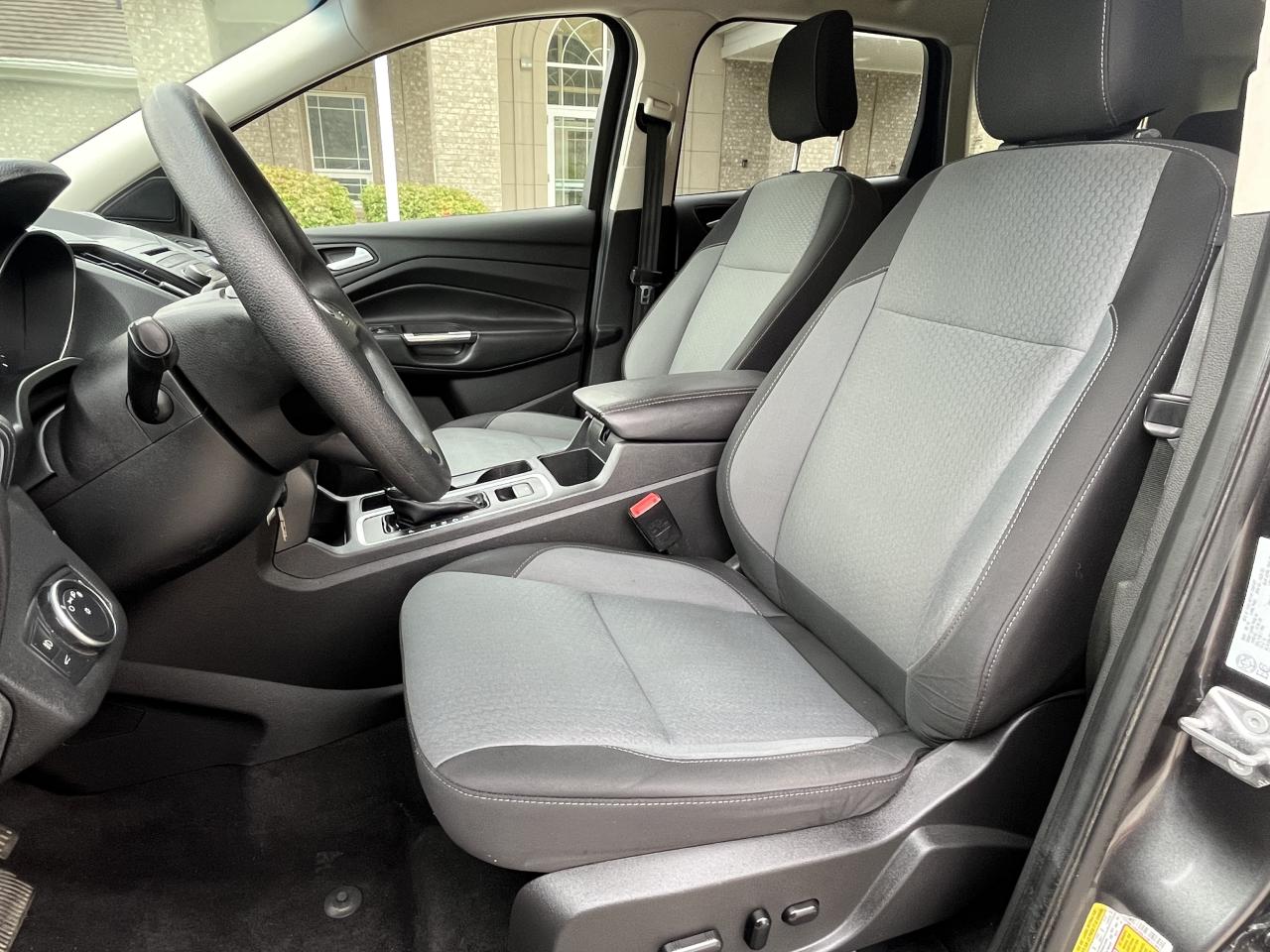 2018 Ford Escape SE FWD - Photo #11