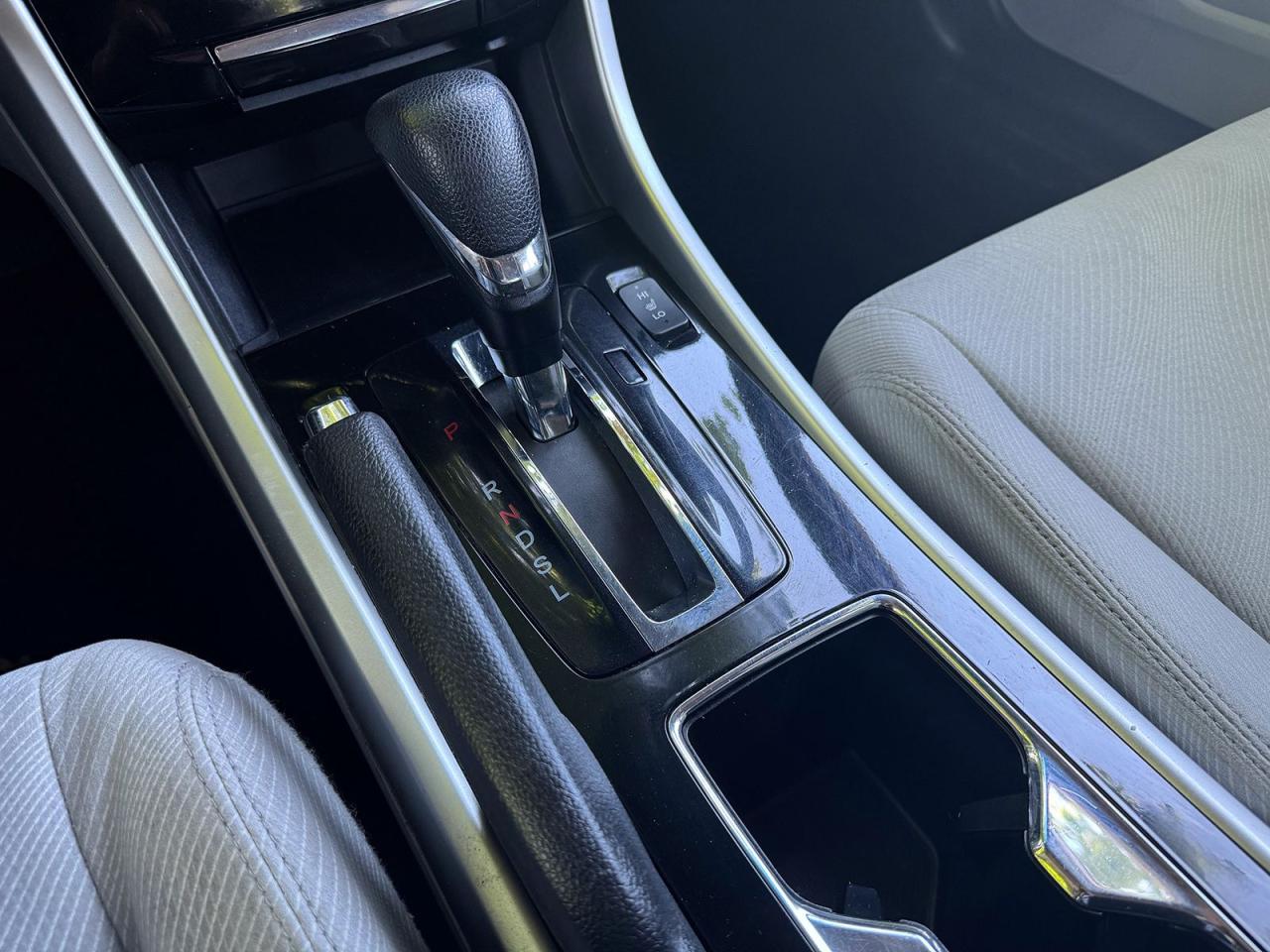 2016 Honda Accord LX Sedan CVT - Photo #16