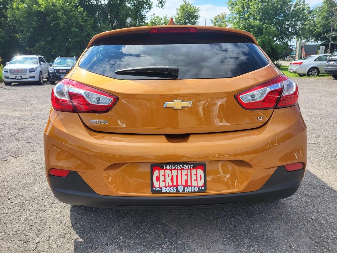 2017 Chevrolet Cruze LT Turbo Photo3