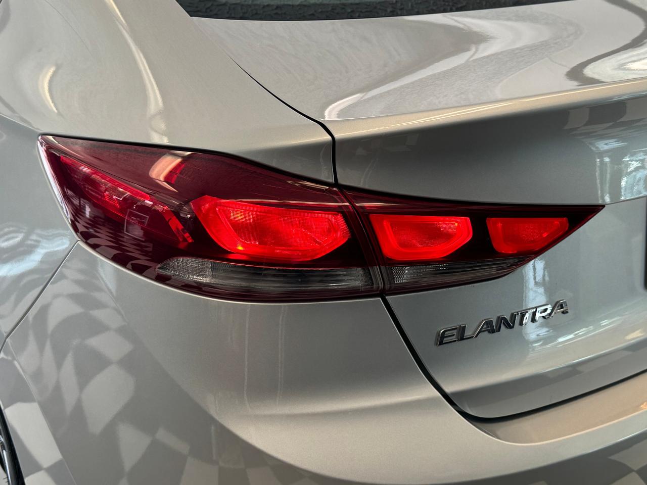 2018 Hyundai Elantra GLS+Adaptive Cruise+Roof+LKA+BSM+CLEAN CARFAX Photo121