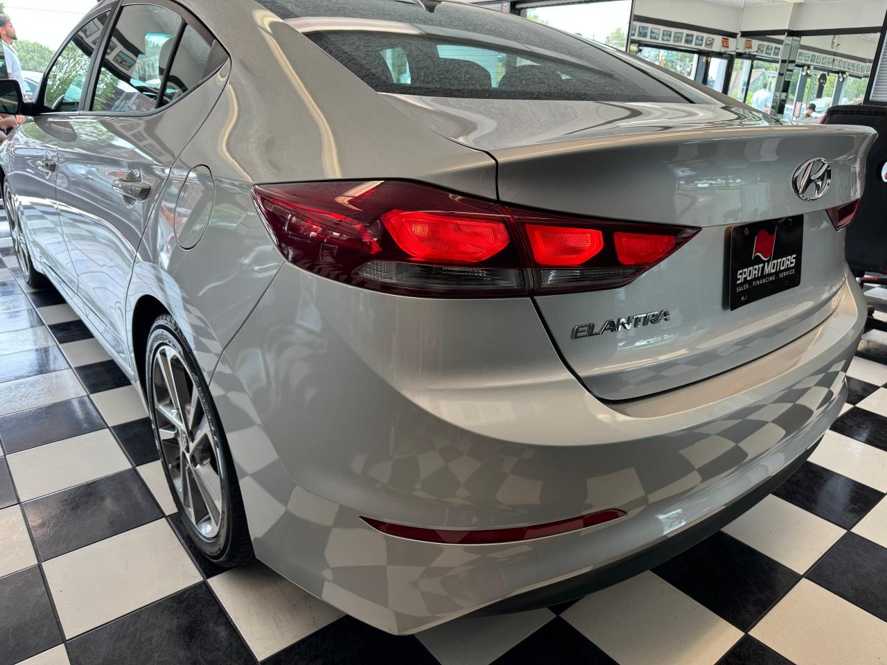 2018 Hyundai Elantra GLS+Adaptive Cruise+Roof+LKA+BSM+CLEAN CARFAX - Photo #39