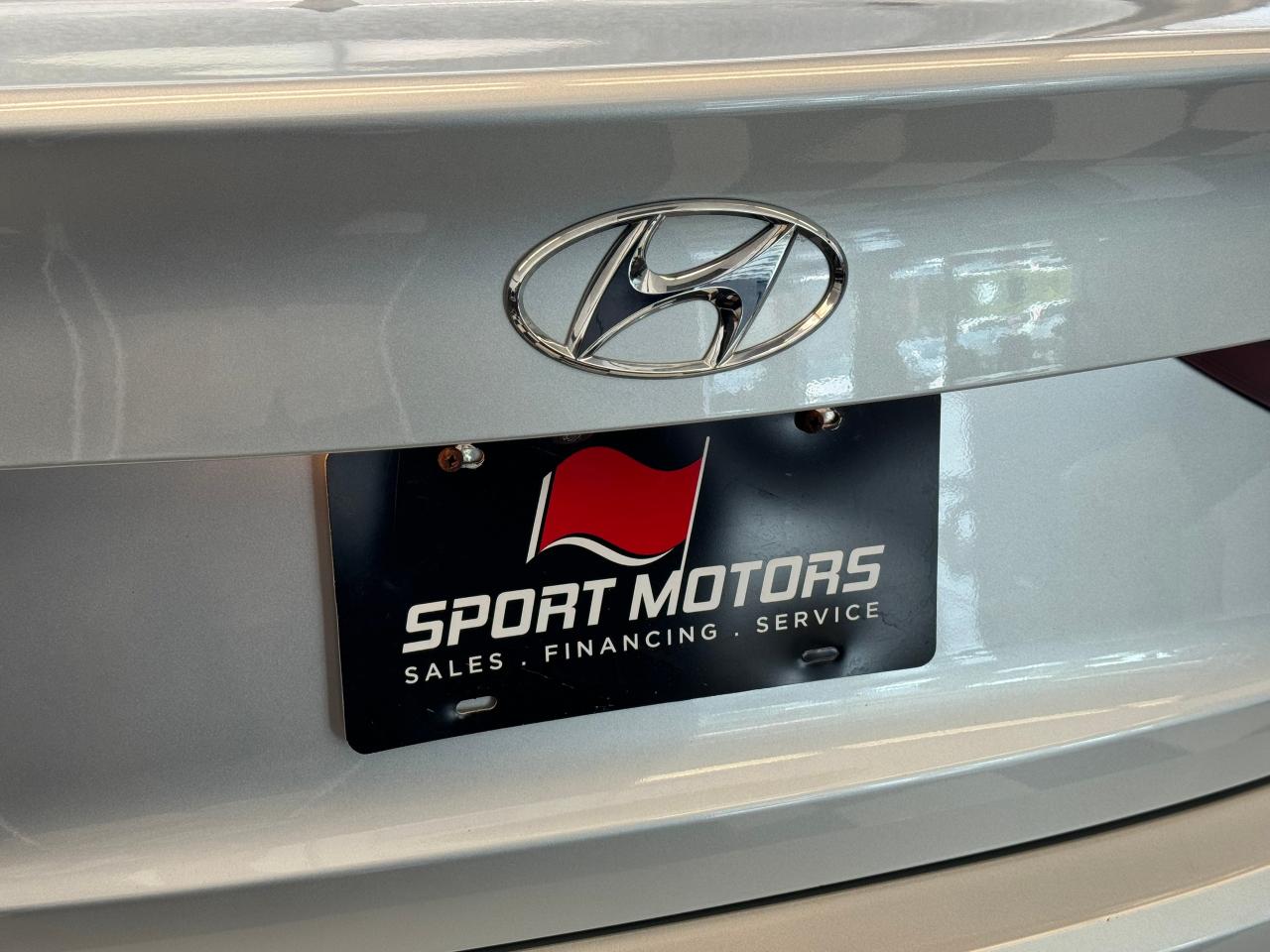 2018 Hyundai Elantra GLS+Adaptive Cruise+Roof+LKA+BSM+CLEAN CARFAX - Photo #60