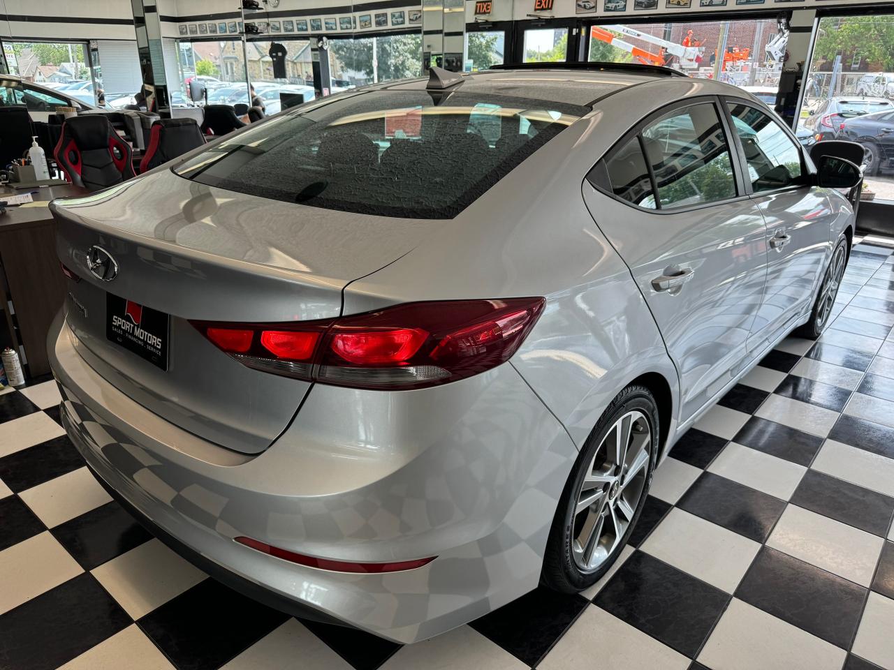 2018 Hyundai Elantra GLS+Adaptive Cruise+Roof+LKA+BSM+CLEAN CARFAX Photo8