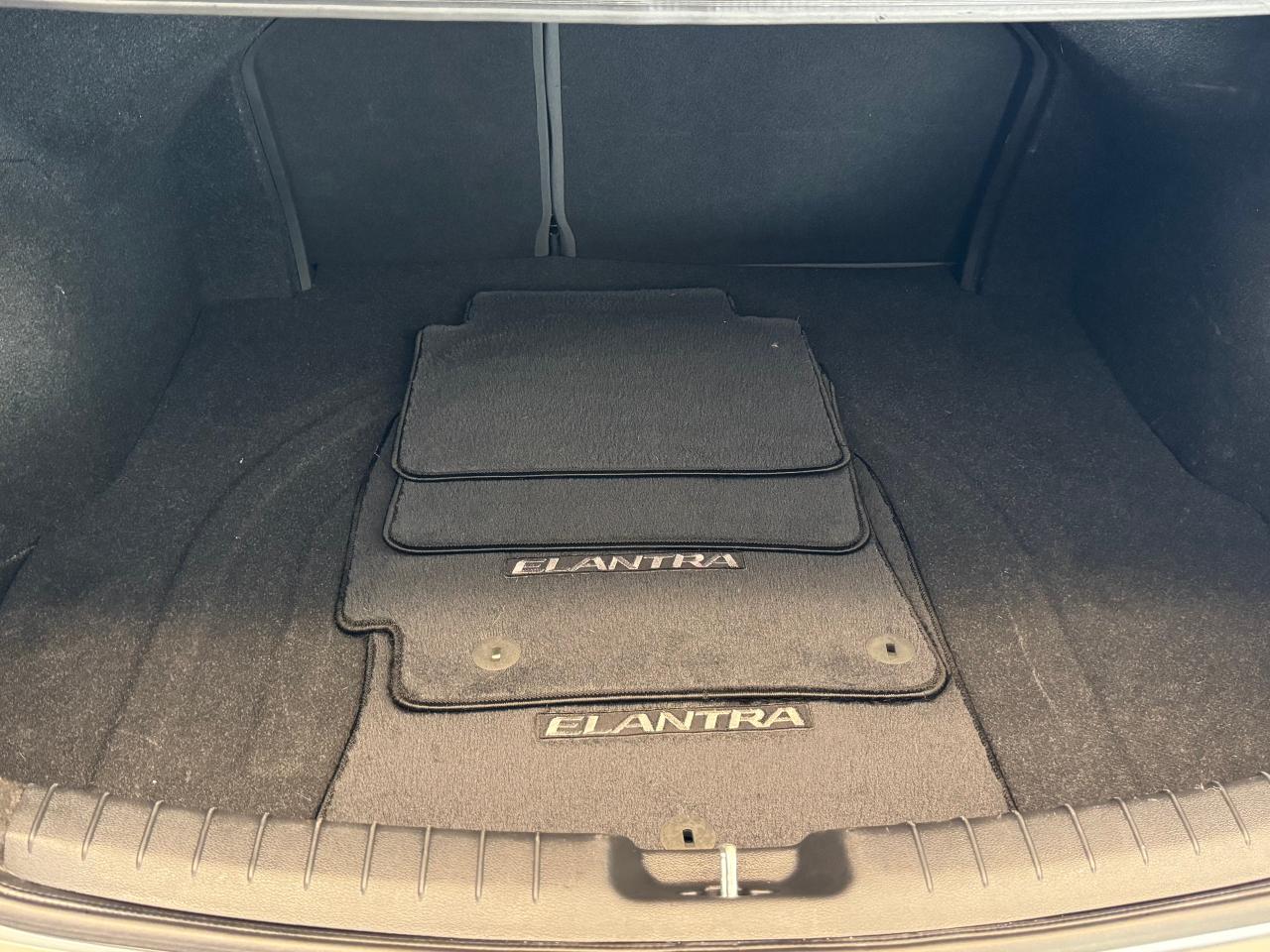 2018 Hyundai Elantra GLS+Adaptive Cruise+Roof+LKA+BSM+CLEAN CARFAX Photo28