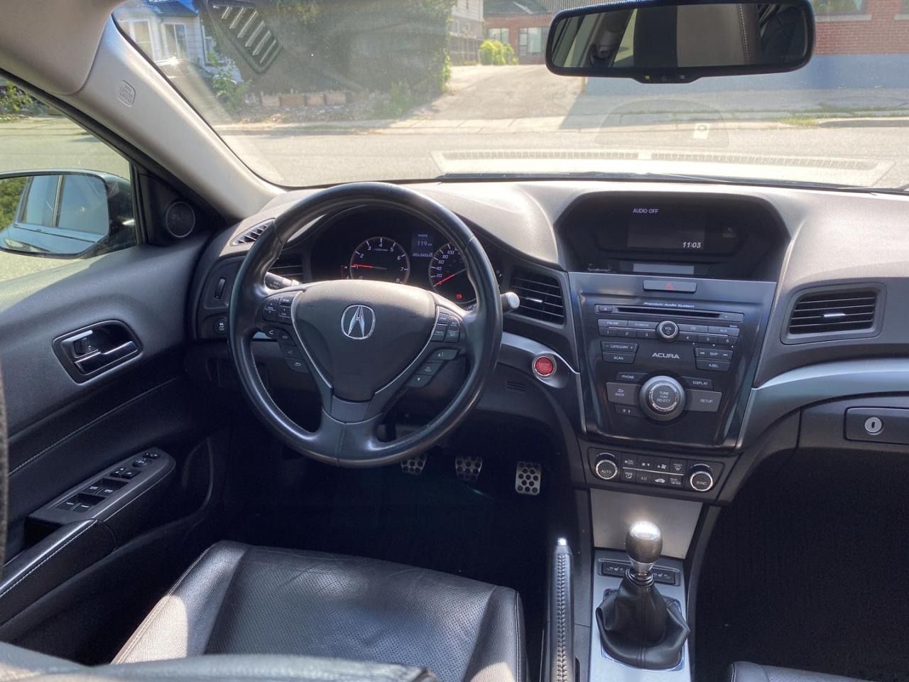 2013 Acura ILX 6-Spd MT w/ Premium Package - Photo #7