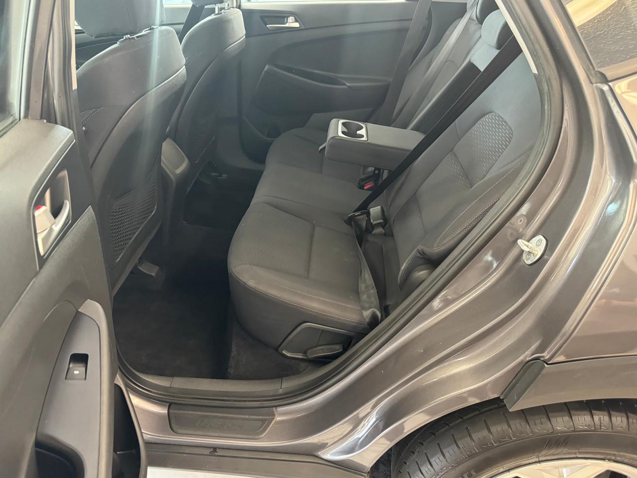 2020 Hyundai Tucson Essential AWD+New Brakes+Lane Keep+BSM+Apple Play - Photo #24