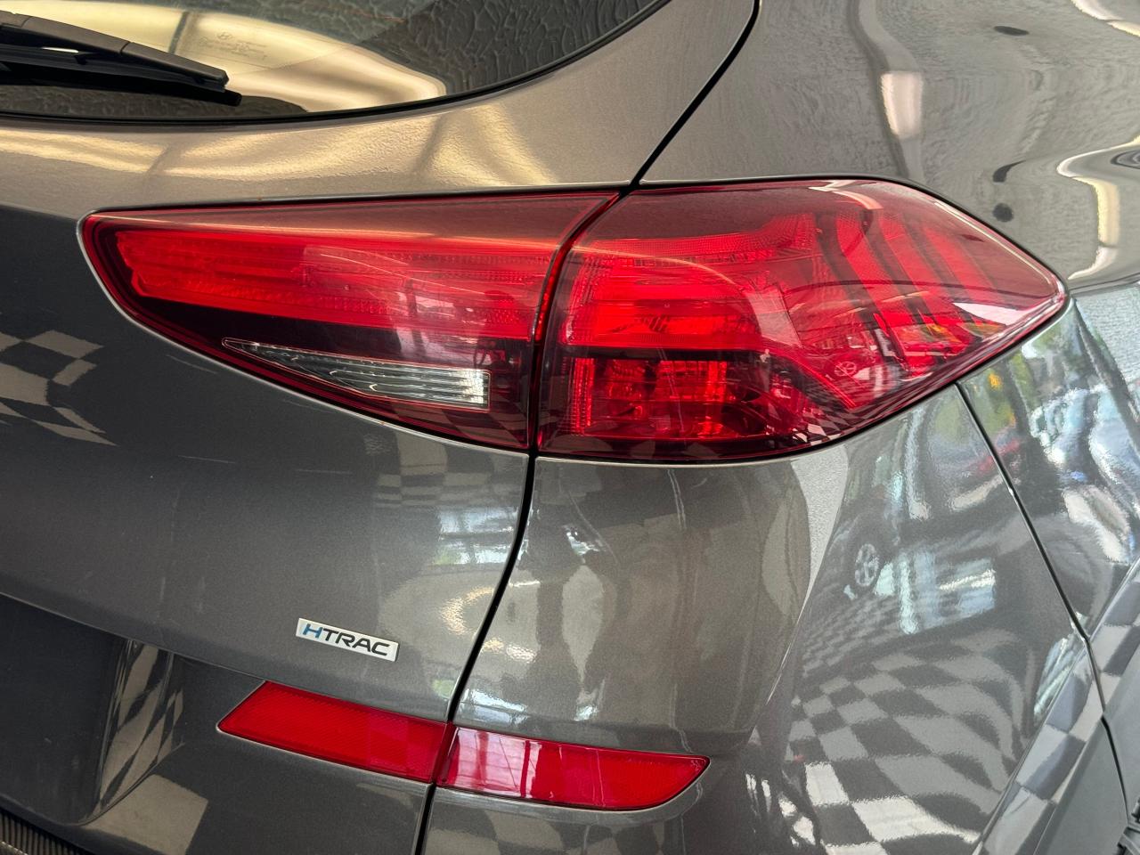 2020 Hyundai Tucson Essential AWD+New Brakes+Lane Keep+BSM+Apple Play - Photo #58