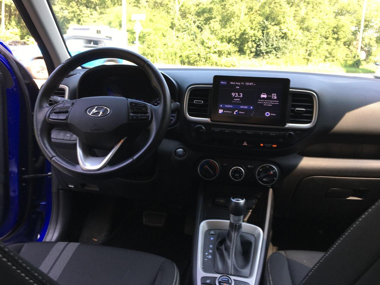 2022 Hyundai Venue PREFERRED - Photo #10