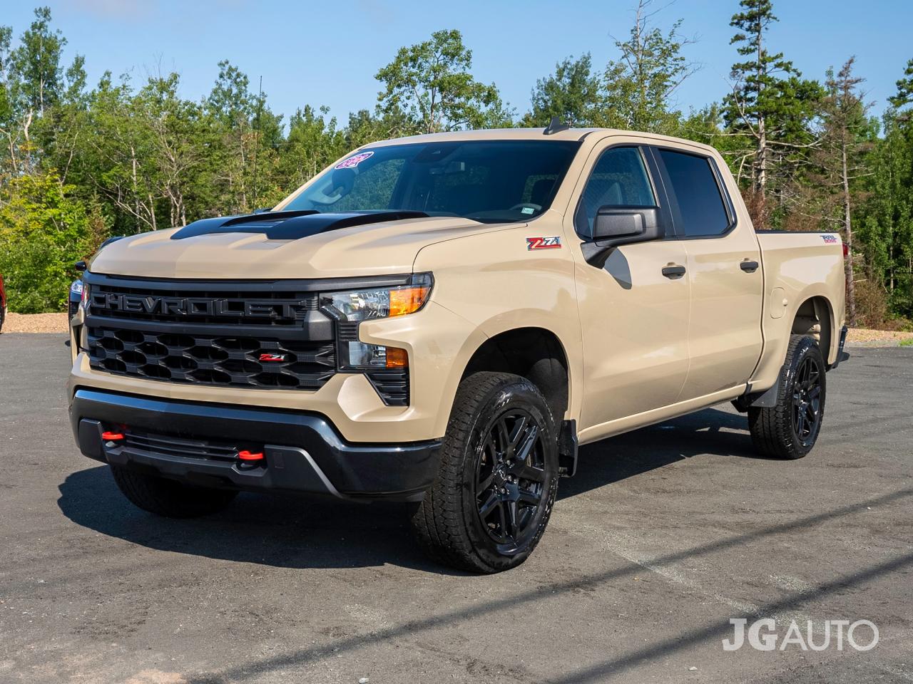 2022 Chevrolet Silverado 1500 4WD Crew Cab 147" Custom Trail Boss