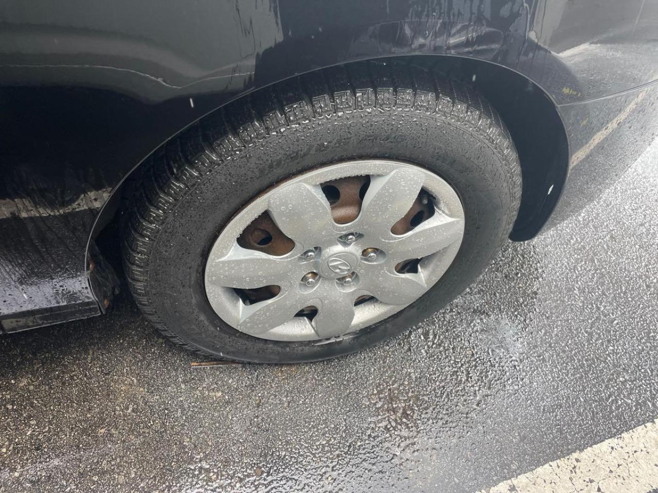 2009 Hyundai Elantra GL Photo3