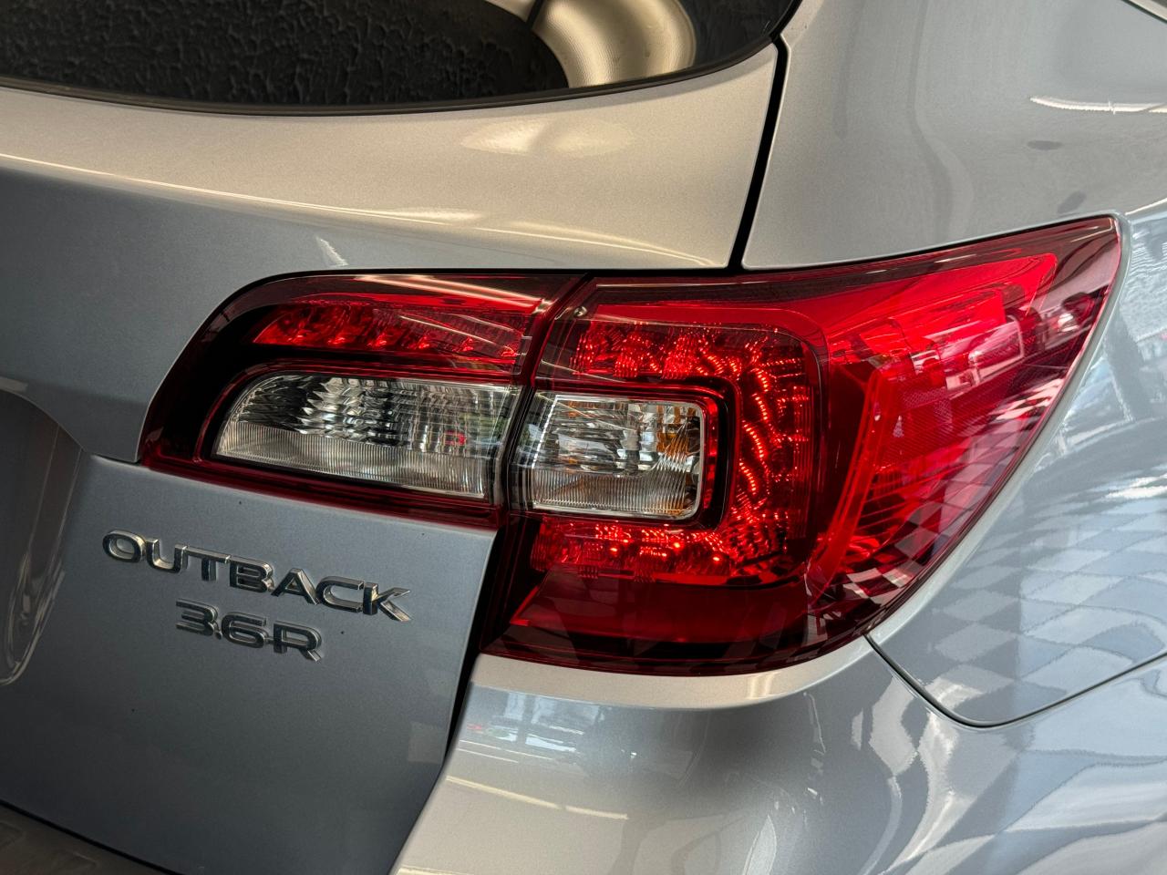 2016 Subaru Outback 3.6R AWD LIMITED W/Eye Sight+NewTires+AccidentFree - Photo #63