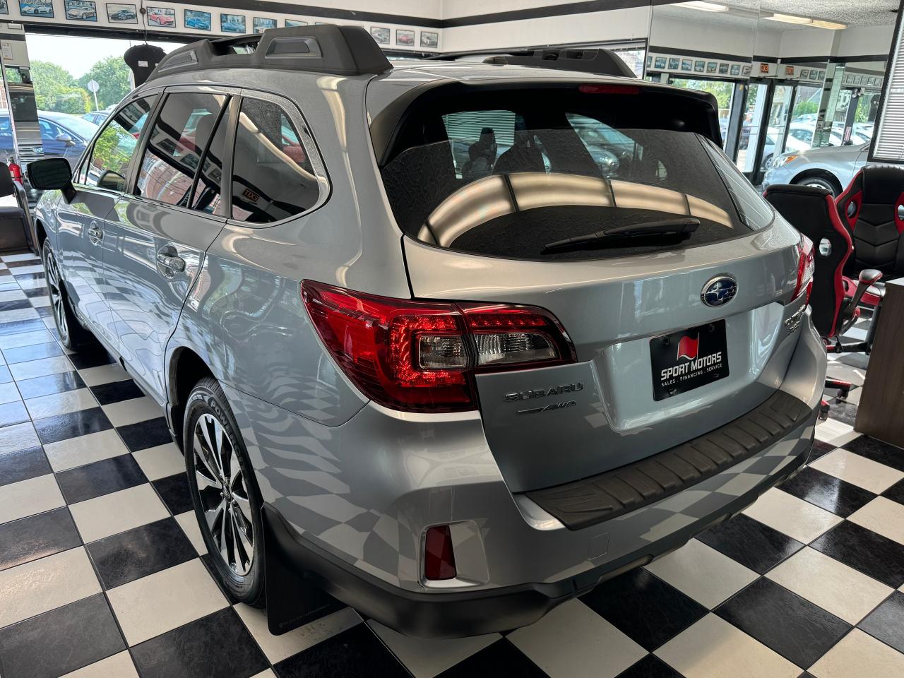2016 Subaru Outback 3.6R AWD LIMITED W/Eye Sight+NewTires+AccidentFree Photo9