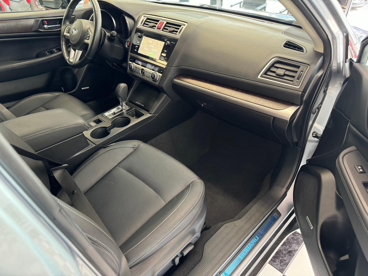 2016 Subaru Outback 3.6R AWD LIMITED W/Eye Sight+NewTires+AccidentFree Photo25
