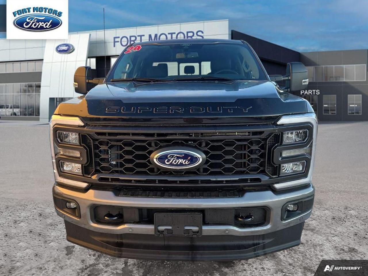 2024 Ford SUPERDUTY F-350® Lariat® Photo