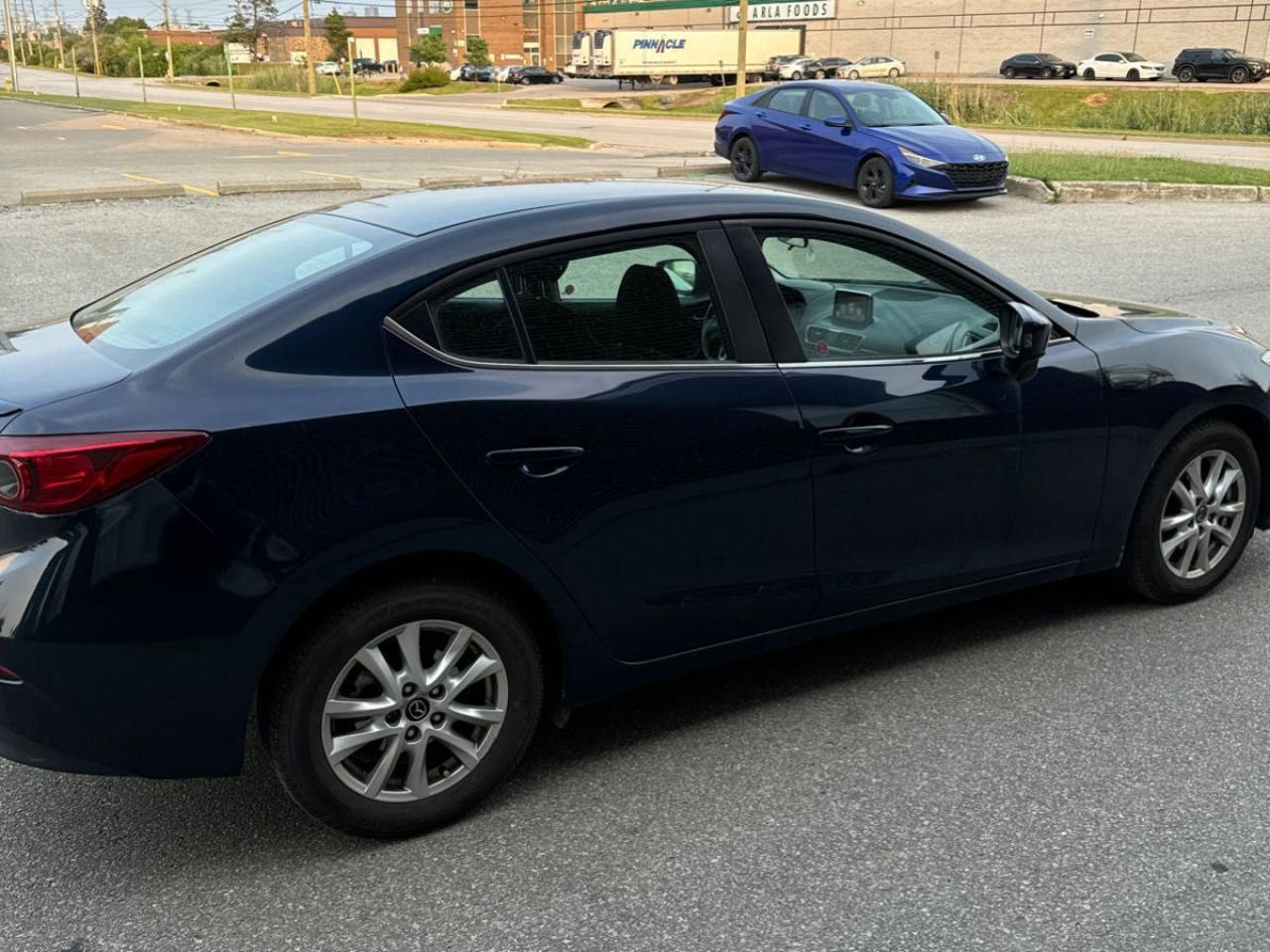 2015 Mazda MAZDA3 GS Photo4