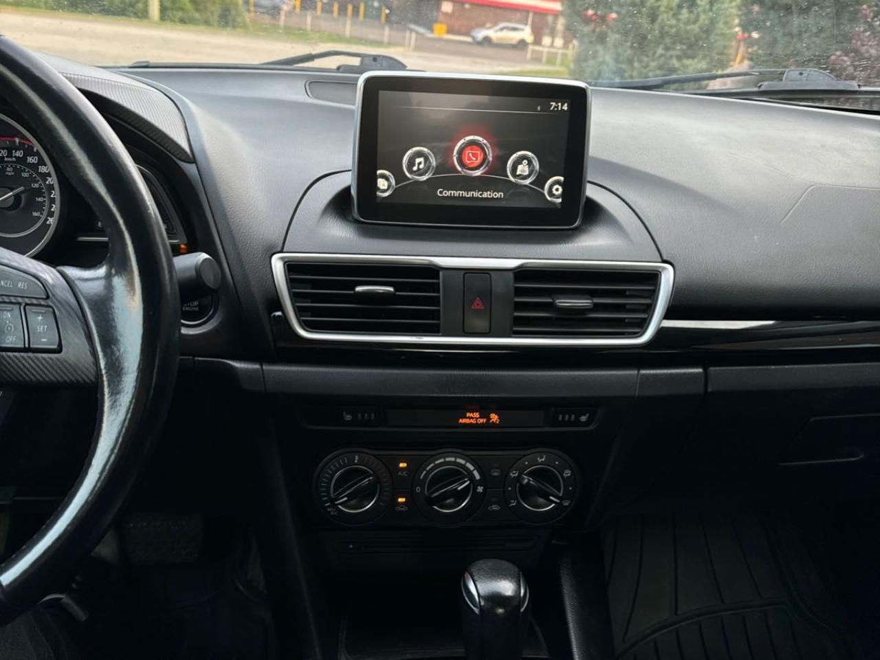 2015 Mazda MAZDA3 GS - Photo #9