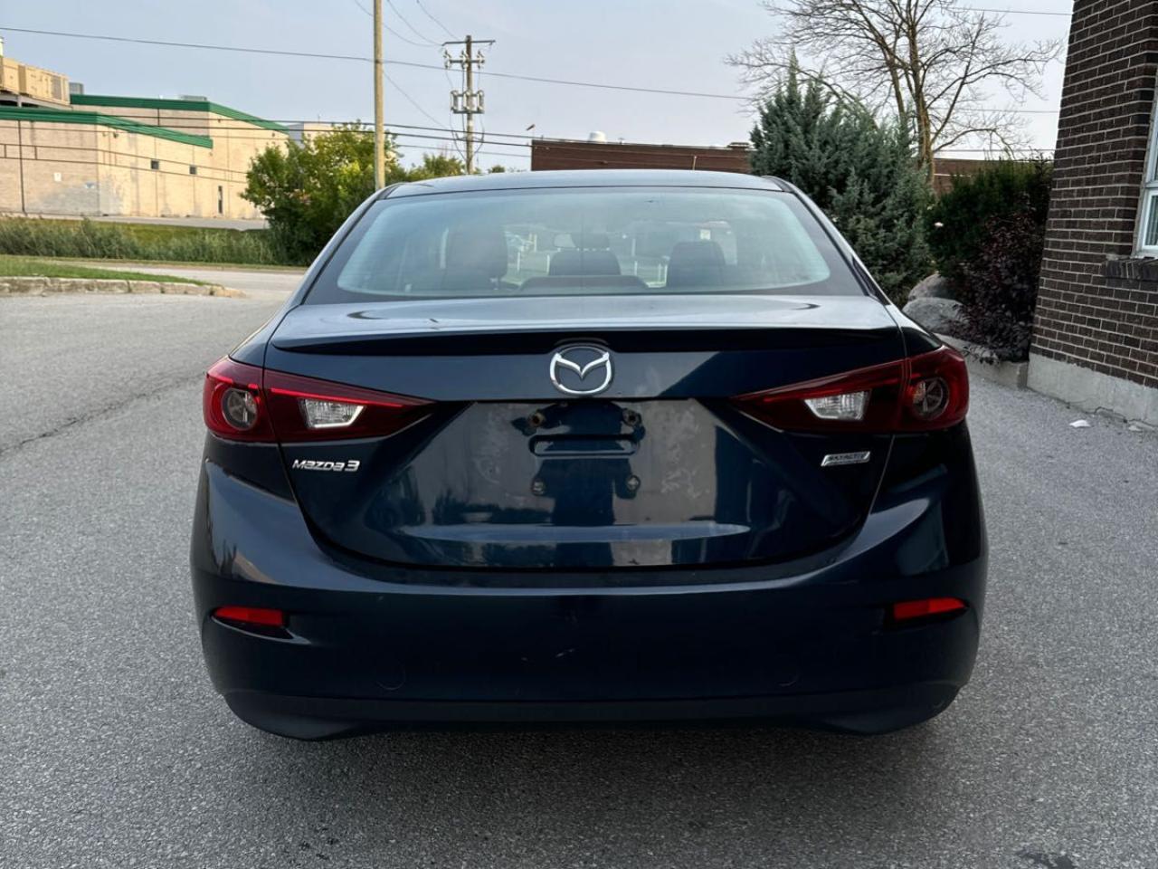 2015 Mazda MAZDA3 GS - Photo #4