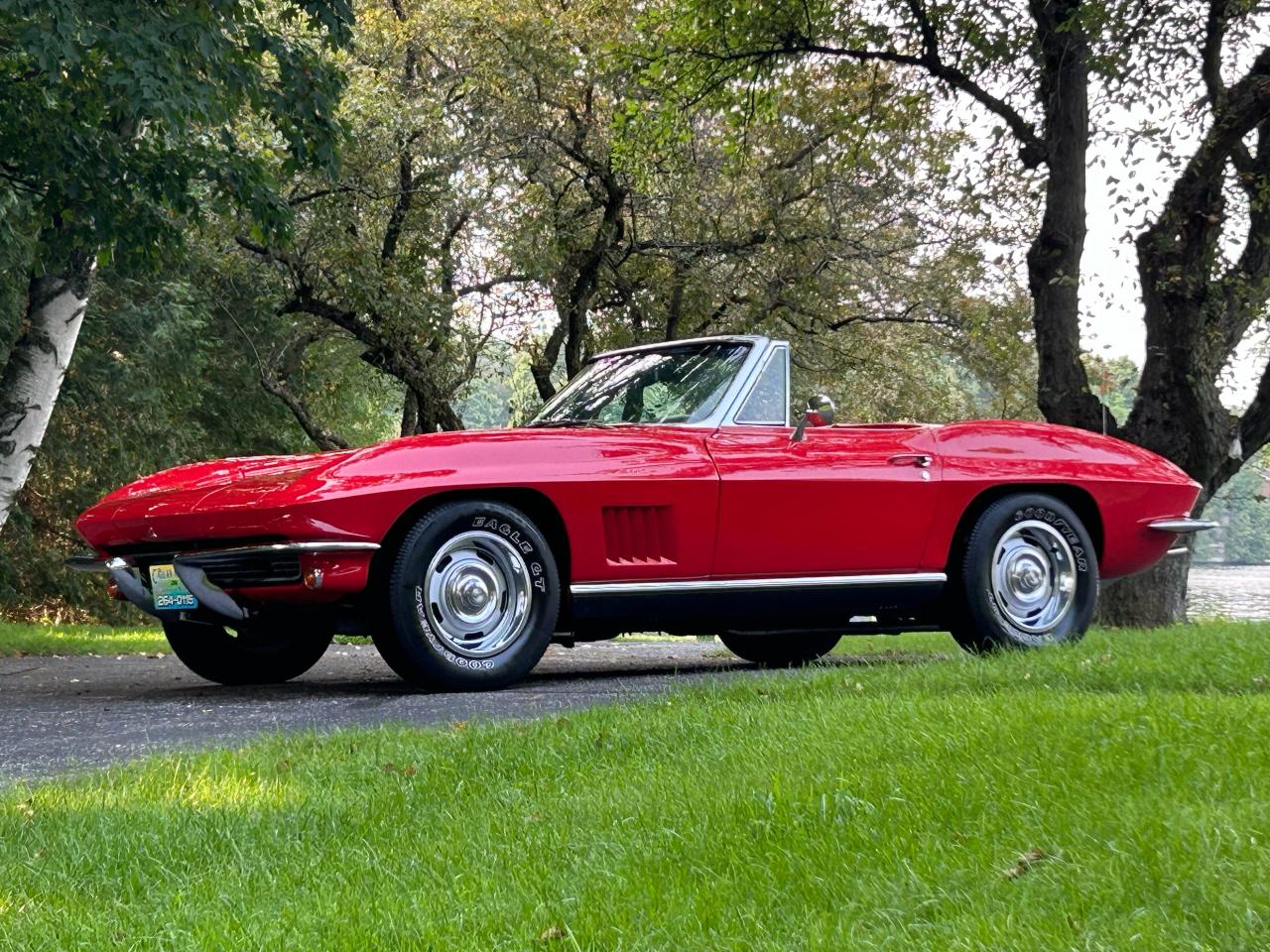 1967 Chevrolet Corvette 4 Speed Convertible w/ Hardtop - Photo #9
