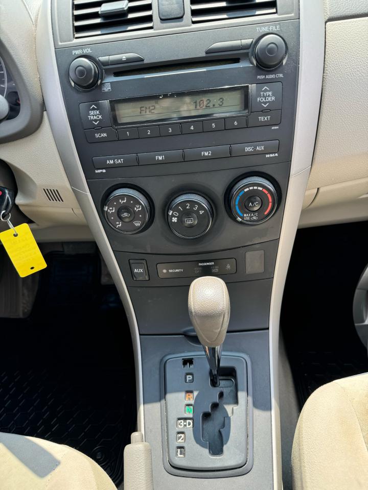 2009 Toyota Corolla CE - Photo #10