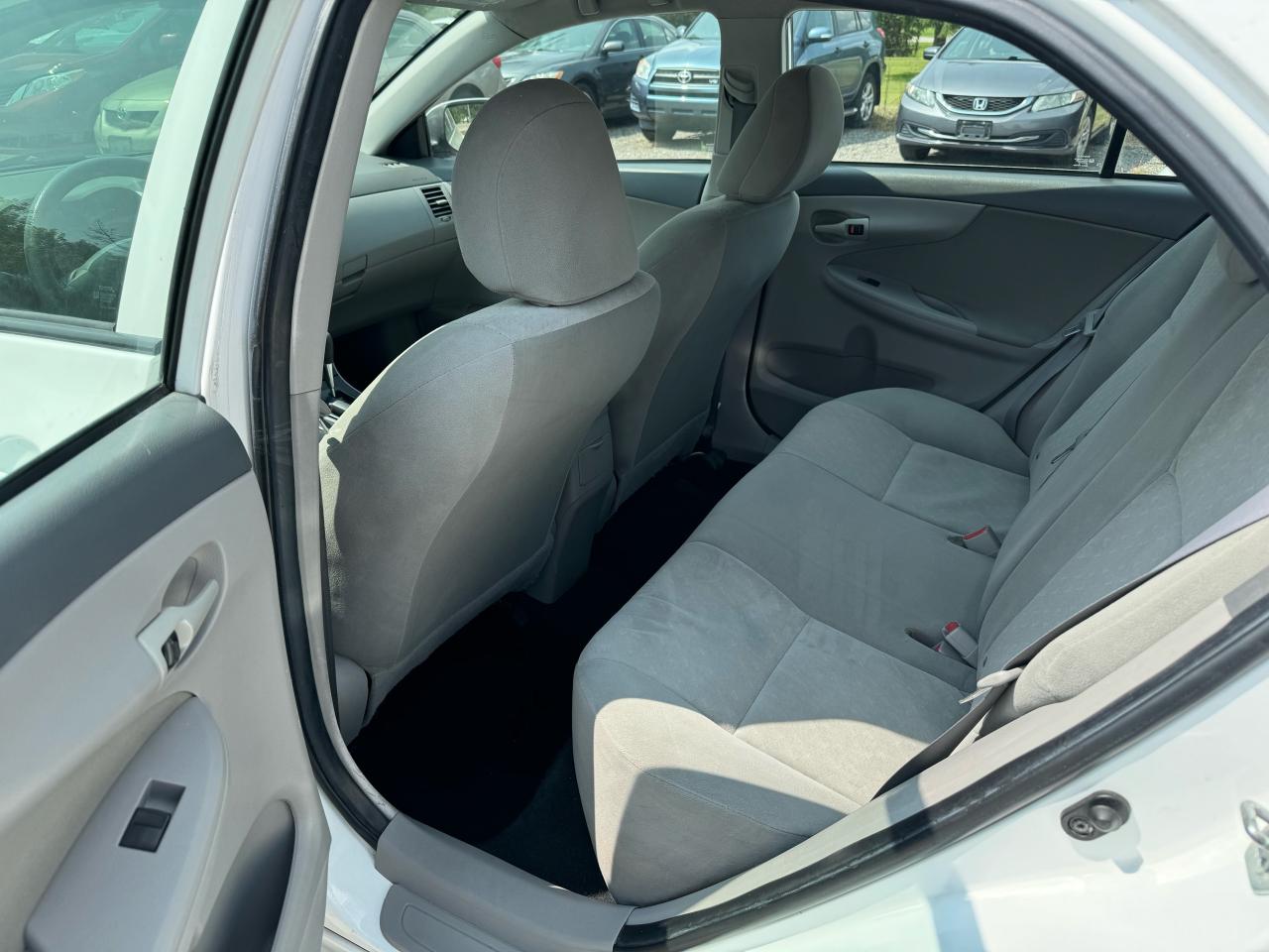 2009 Toyota Corolla CE - Photo #12