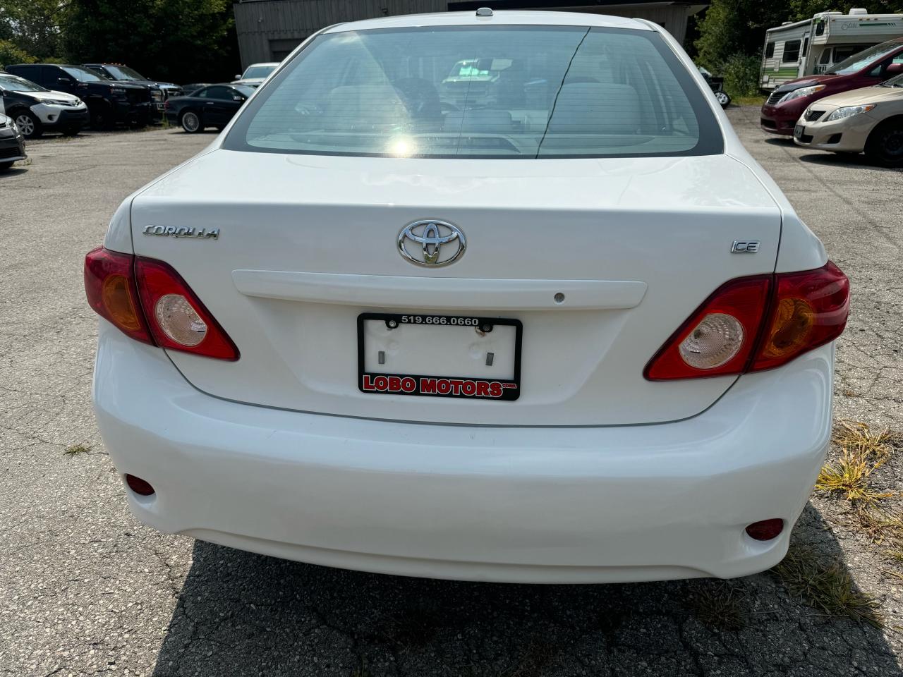 2009 Toyota Corolla CE - Photo #4