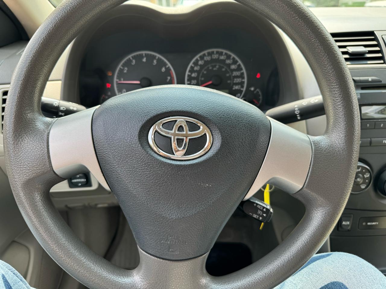 2009 Toyota Corolla CE - Photo #9