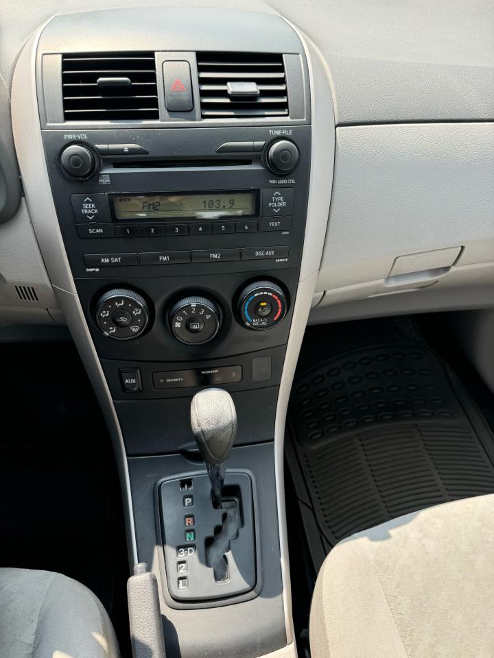 2009 Toyota Corolla CE - Photo #7