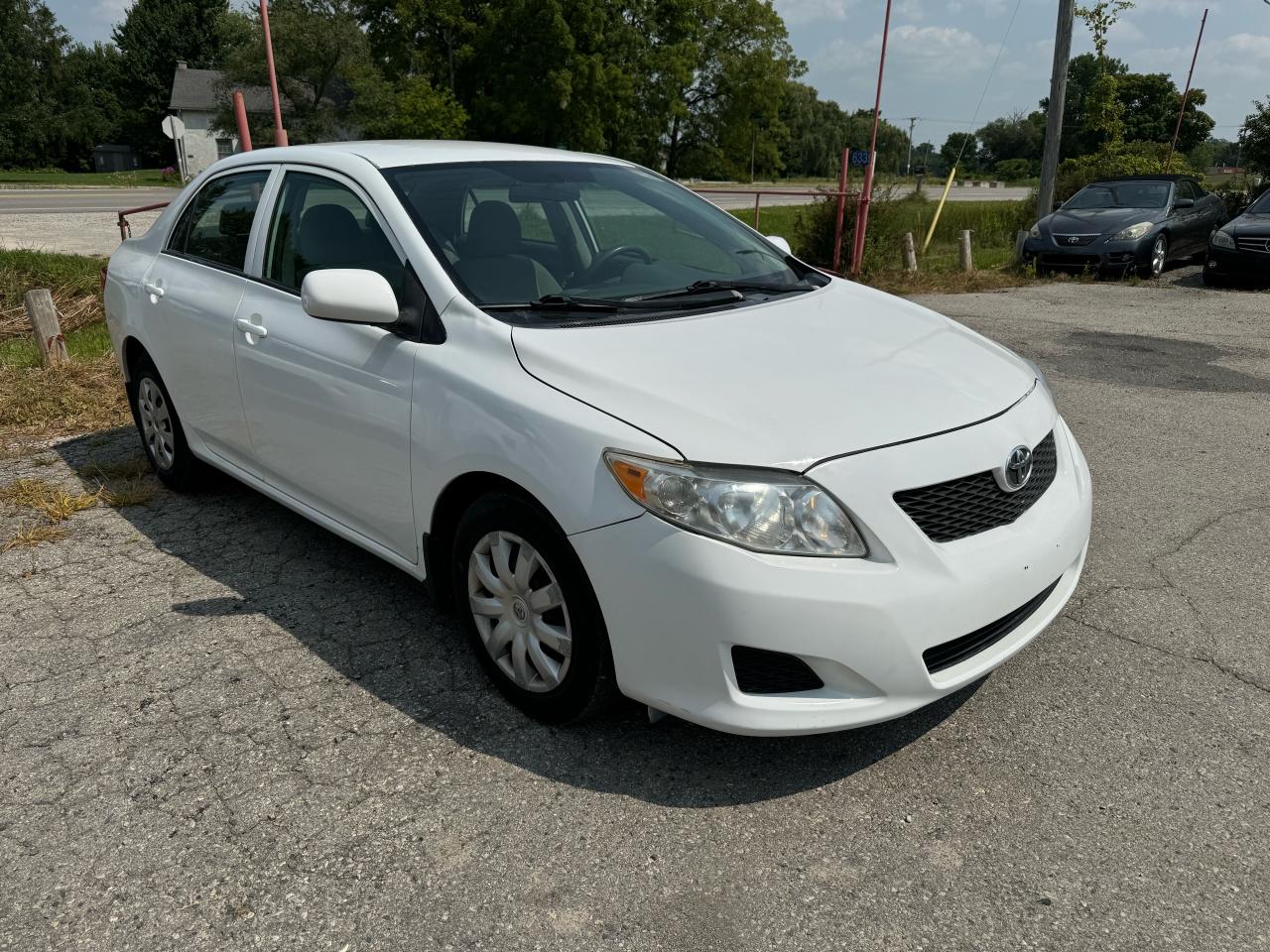 2009 Toyota Corolla CE Photo2
