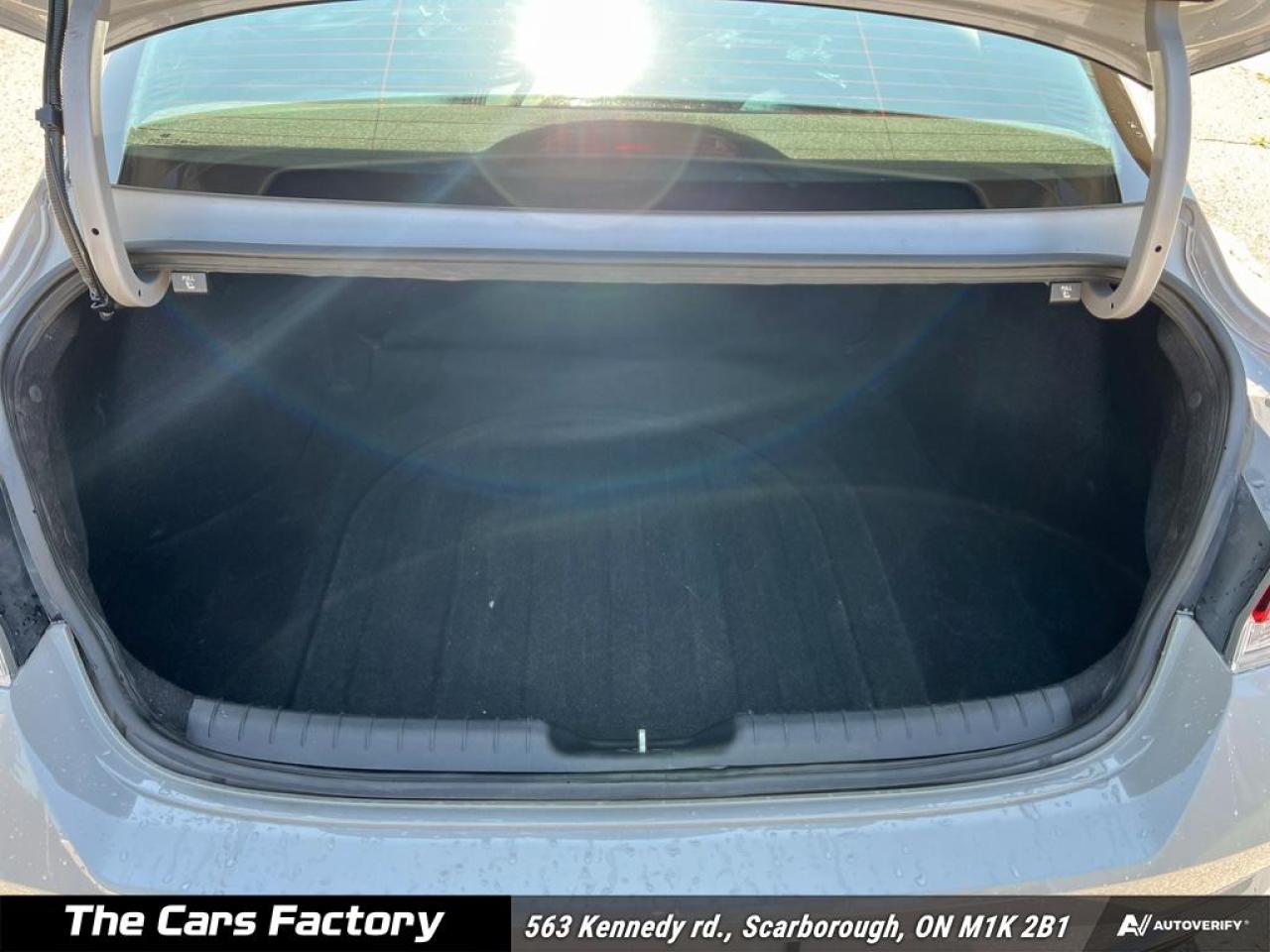 2021 Hyundai Elantra Preferred IVT w/Sun & Tech Package - Photo #12