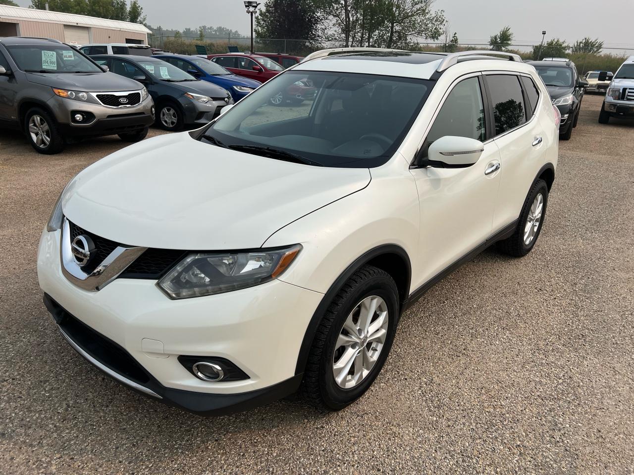 Used 2015 Nissan Rogue SV,AWD Back up Cam Heated Seats Remote Start SunRf for sale in Edmonton, AB