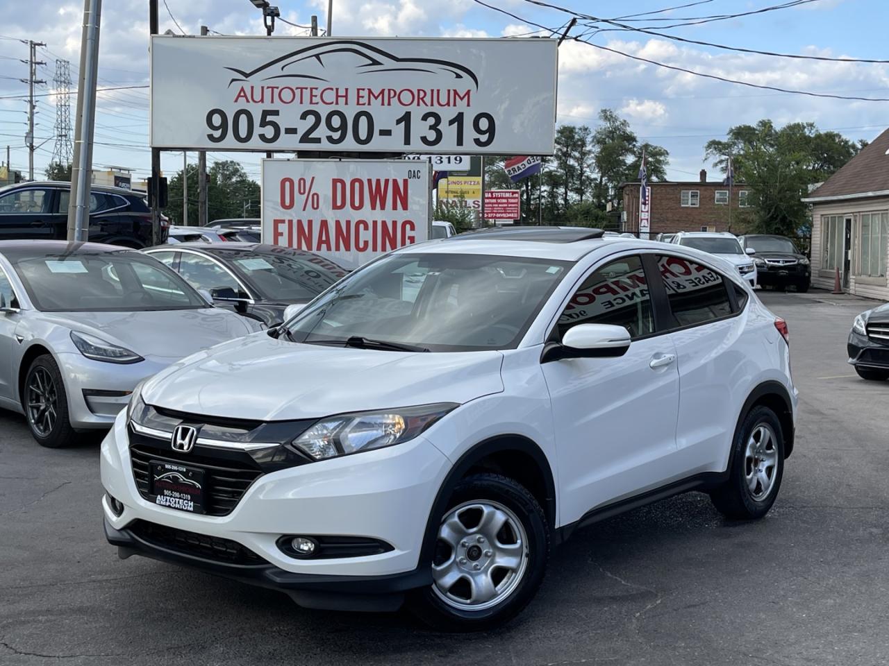 Used 2018 Honda HR-V EX Peral White Sunroof / Dual Climate / Push Start for sale in Mississauga, ON