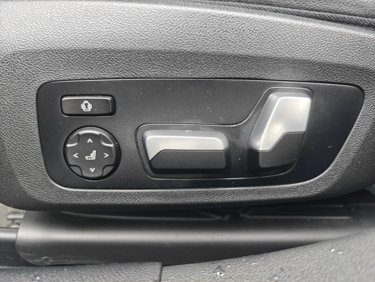 2023 BMW 4 Series i4 M50 All Wheel Drive - Fully Loaded! - Photo #46