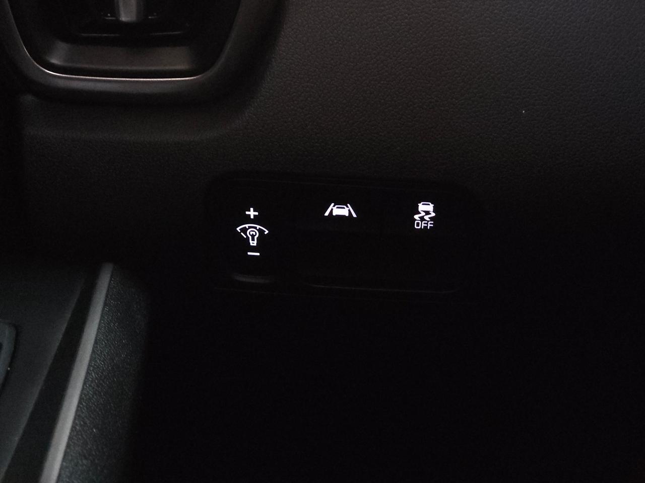 2022 Kia Sorento X-LINE | AWD | 6 Pass | Heated Seats | CarPlay
