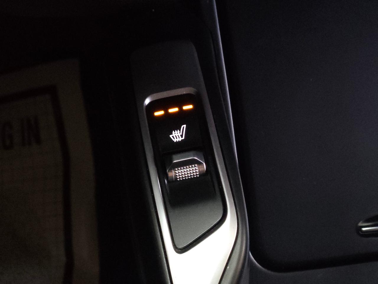 2022 Kia Sorento X-LINE | AWD | 6 Pass | Heated Seats | CarPlay