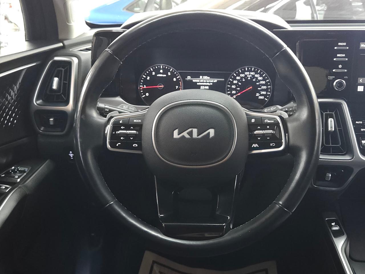 2022 Kia Sorento X-LINE | AWD | 6 Pass | Heated Seats | CarPlay
